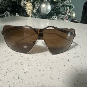 Guess Brown Sunglasses (16)